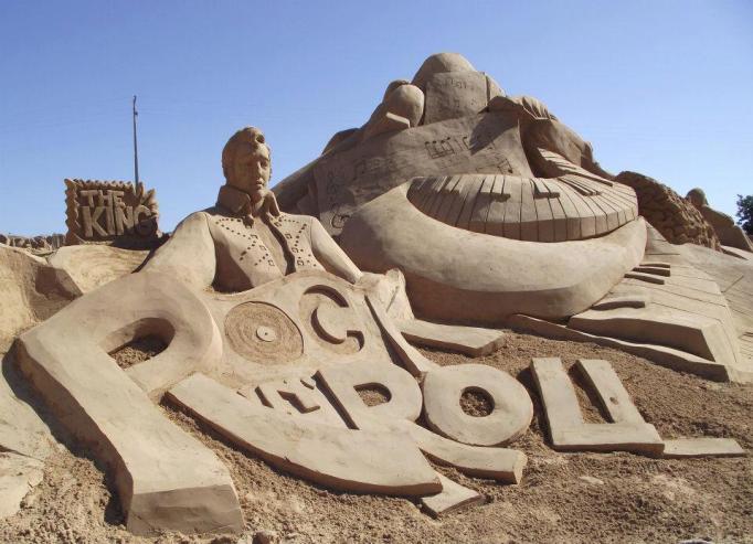 Elvis in the sand